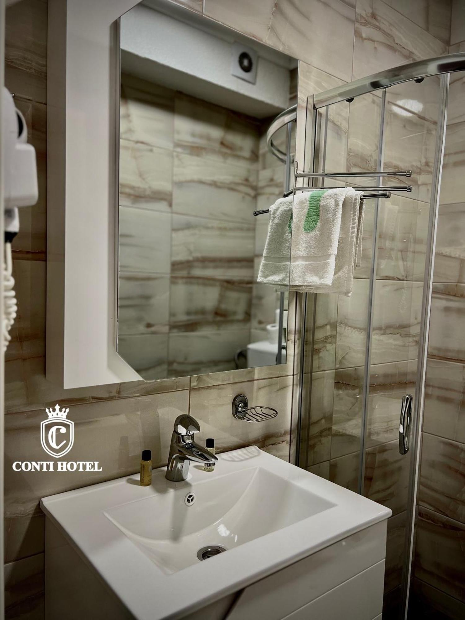 Conti Hotel & Restaurant Gjakova Экстерьер фото