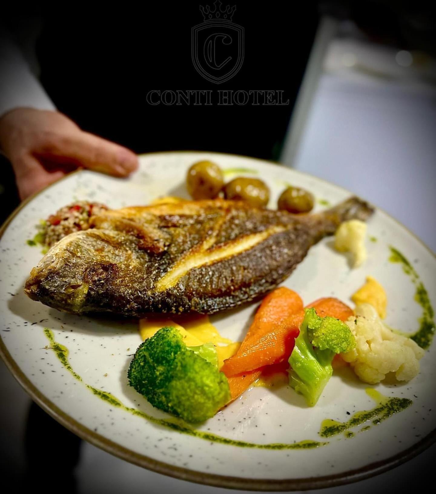 Conti Hotel & Restaurant Gjakova Экстерьер фото